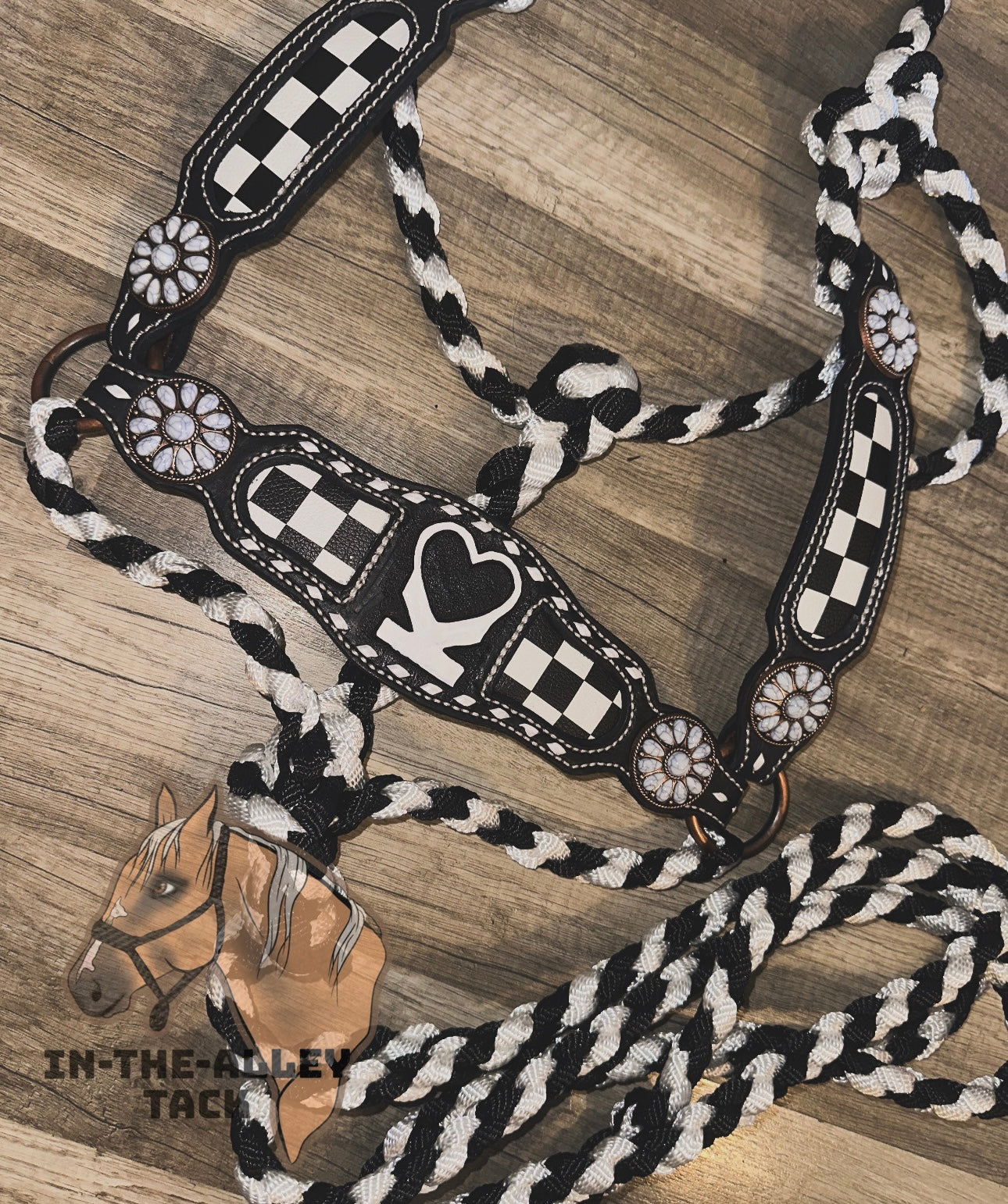 Custom tooled halter with cheeks